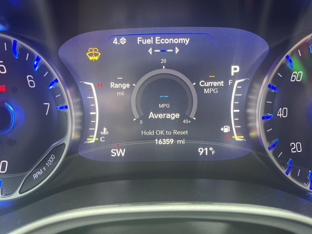 used 2024 Chrysler Pacifica car, priced at $33,399