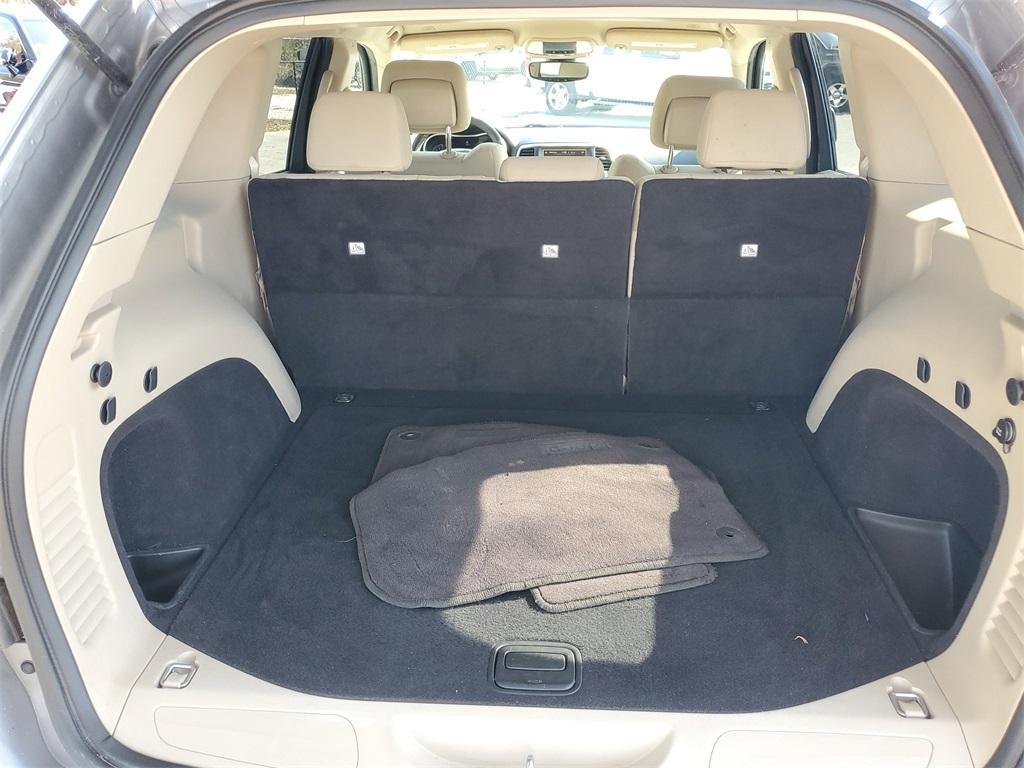 used 2017 Jeep Grand Cherokee car, priced at $10,899