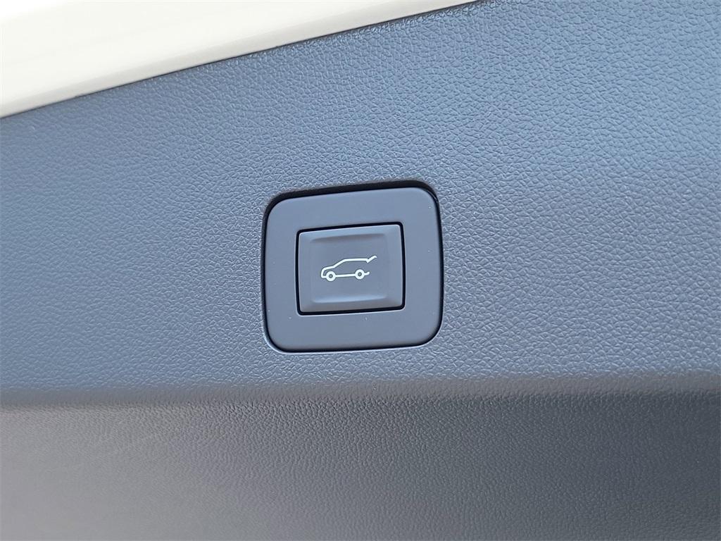 used 2025 Buick Encore GX car, priced at $25,799
