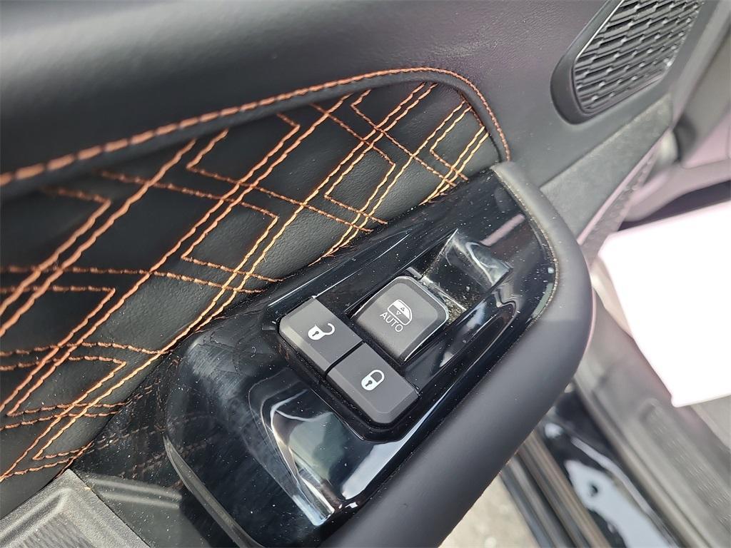 used 2022 Jeep Grand Cherokee car, priced at $39,499
