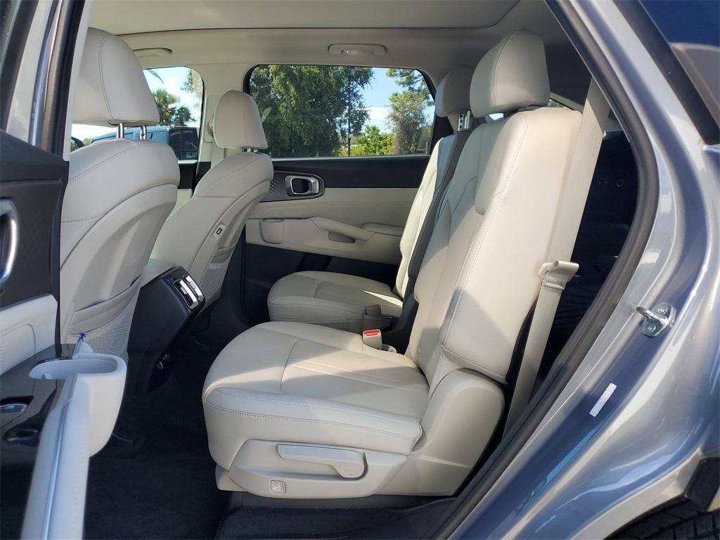 used 2023 Kia Sorento car, priced at $26,399