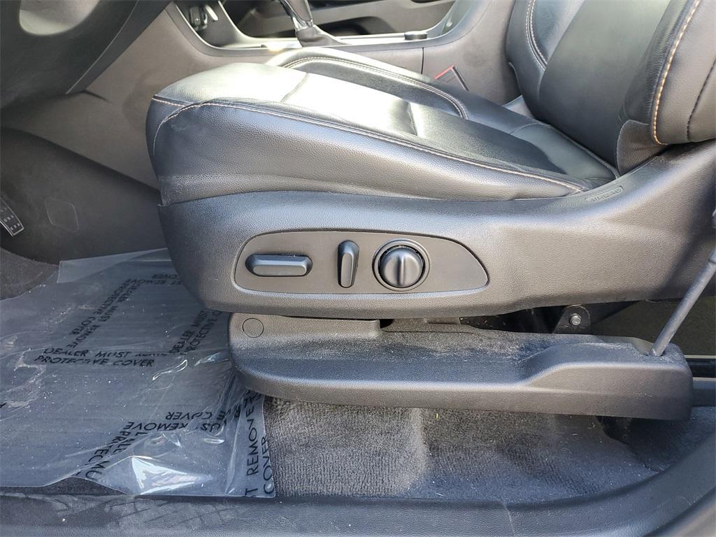 used 2019 Chevrolet Traverse car, priced at $19,799