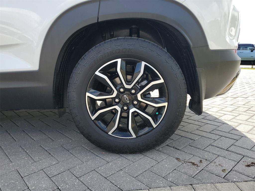 used 2025 Chevrolet TrailBlazer car, priced at $27,799