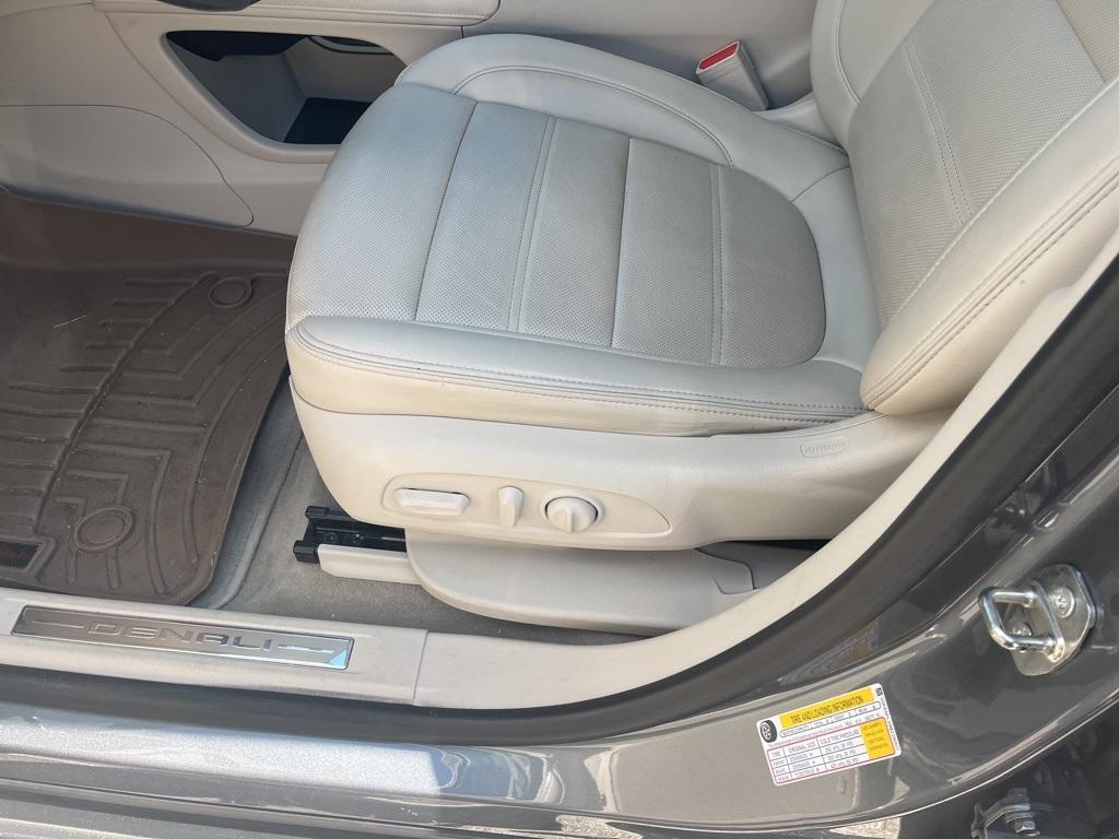 used 2021 GMC Acadia car, priced at $30,999
