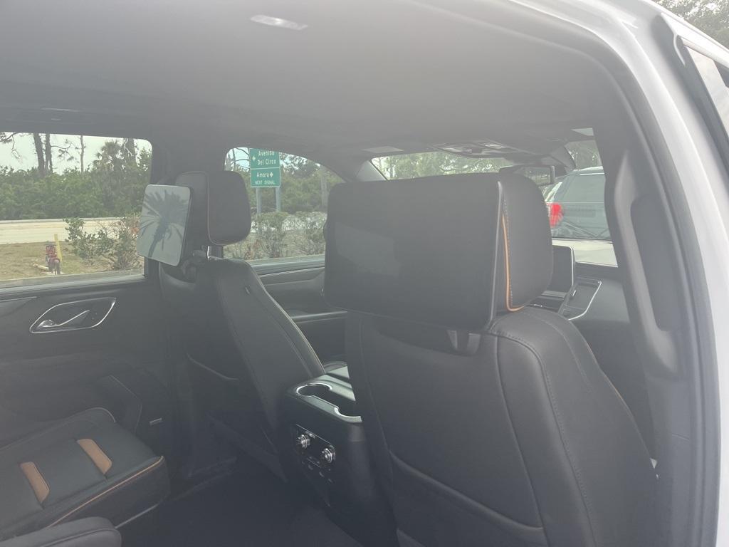 used 2024 GMC Yukon car, priced at $73,999