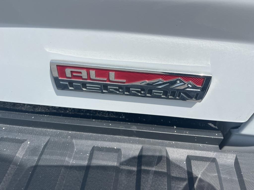used 2014 GMC Sierra 1500 car, priced at $22,998