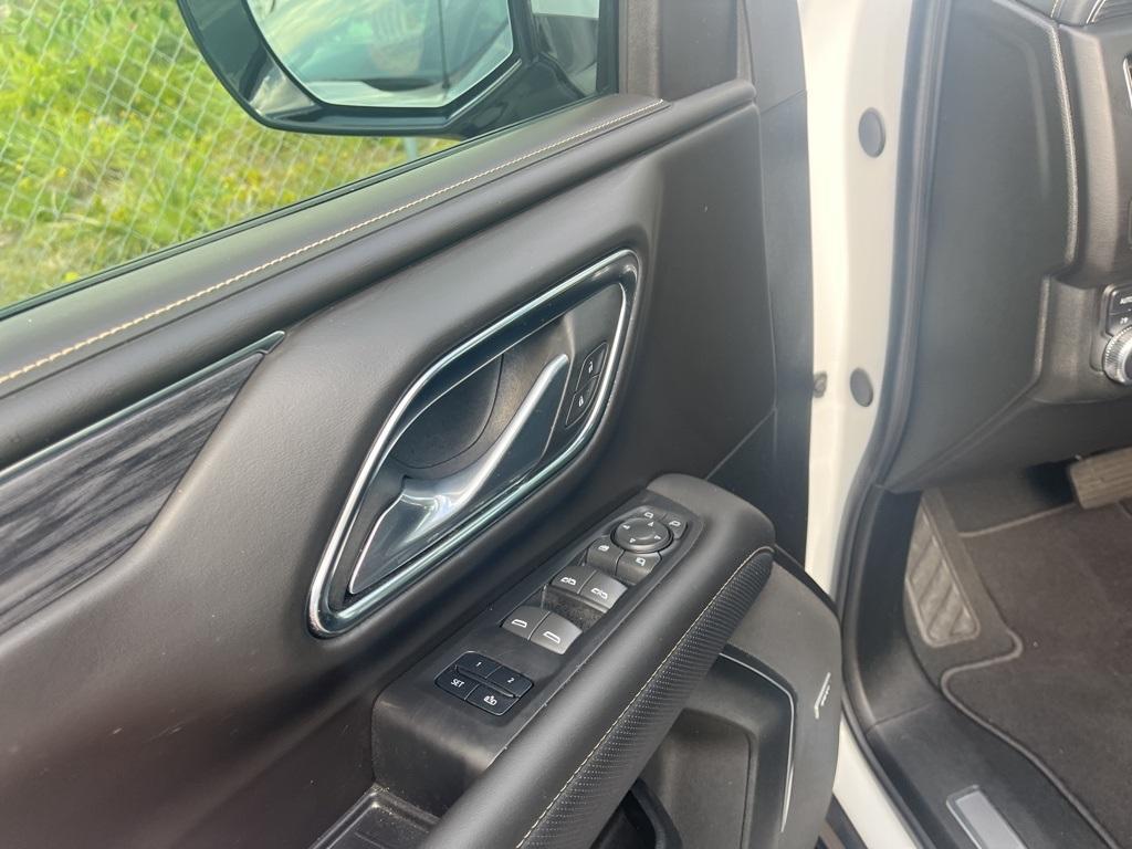 used 2024 GMC Yukon car, priced at $64,999