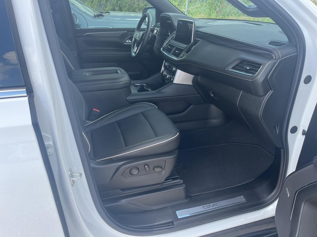 used 2024 GMC Yukon car, priced at $64,999