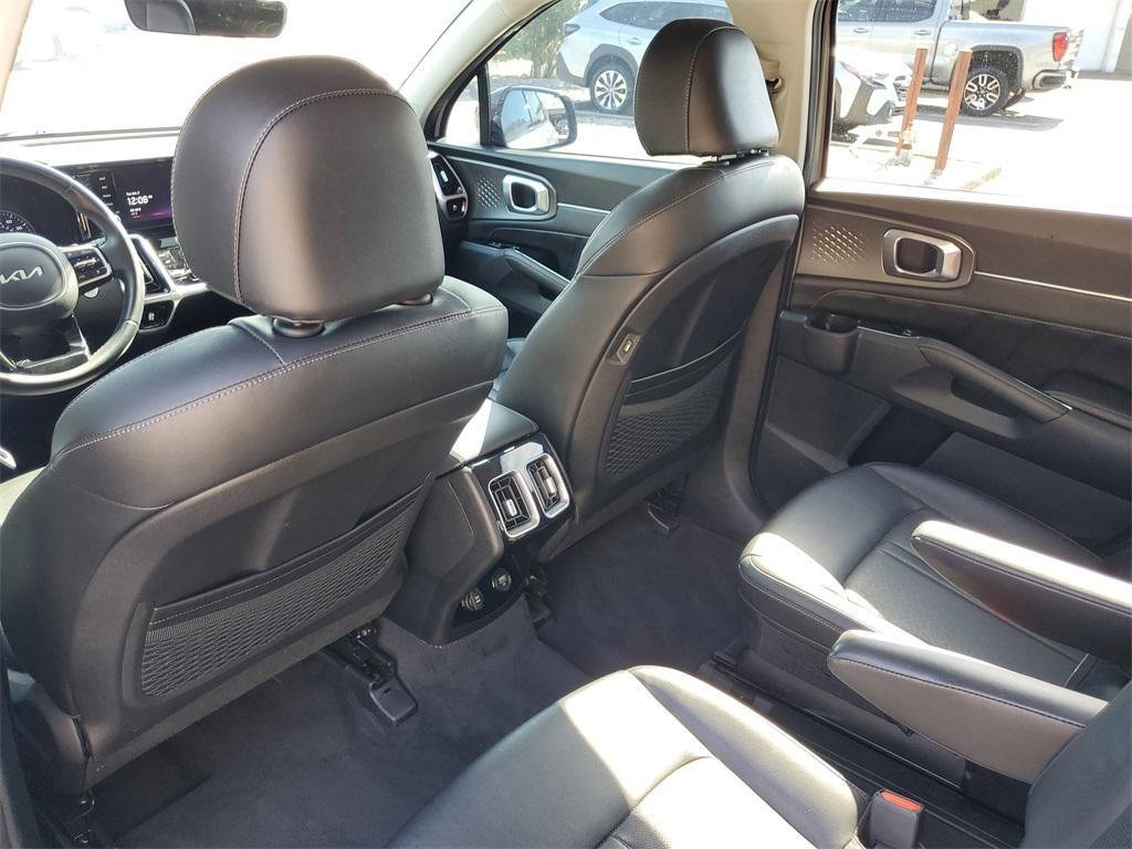 used 2022 Kia Sorento car, priced at $24,899