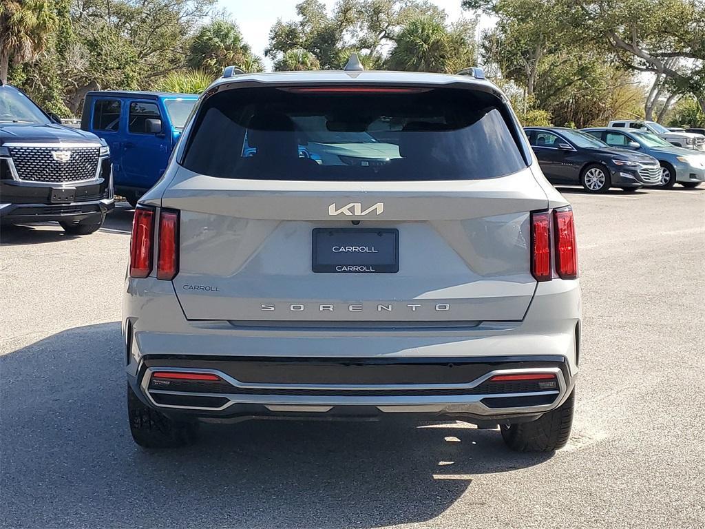 used 2022 Kia Sorento car, priced at $24,899