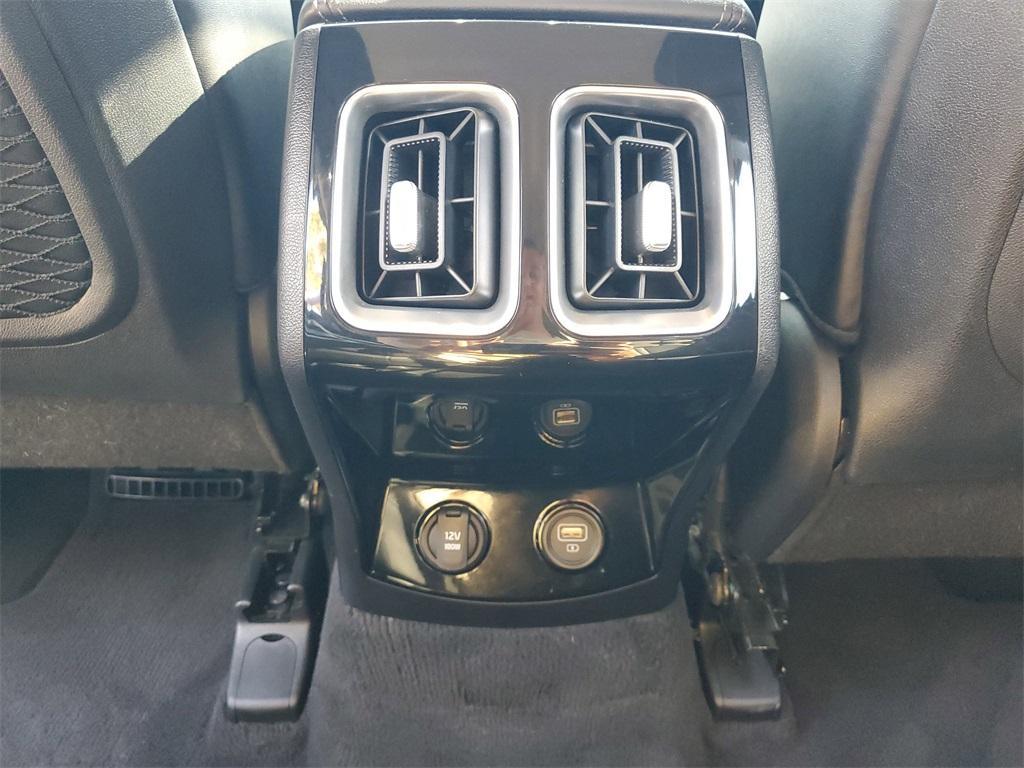 used 2022 Kia Sorento car, priced at $24,899