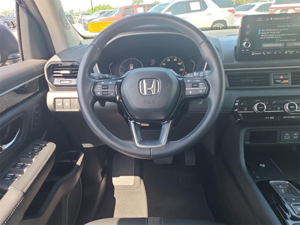 used 2023 Honda Pilot car, priced at $37,899