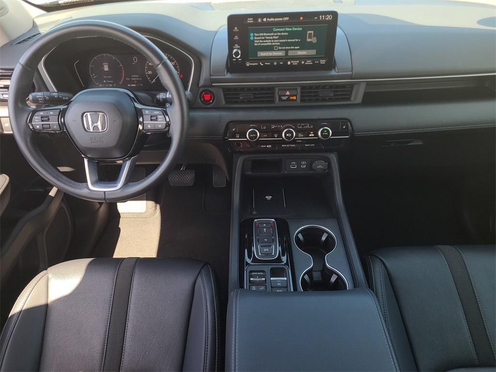 used 2023 Honda Pilot car, priced at $37,899