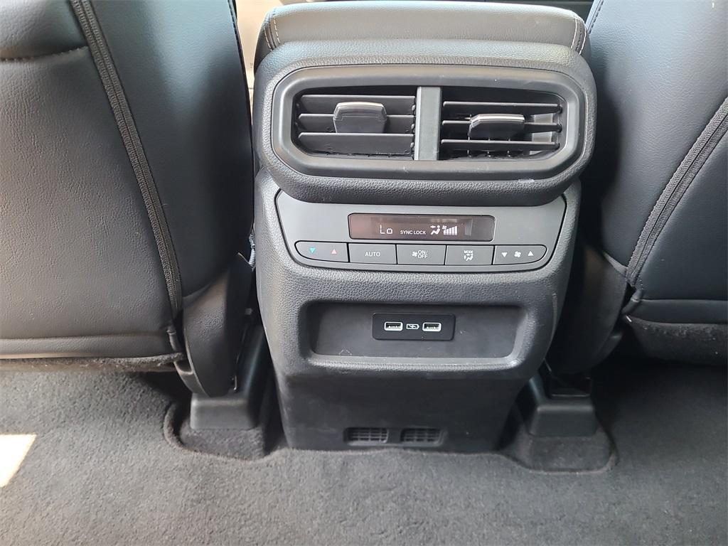 used 2023 Honda Pilot car, priced at $37,899
