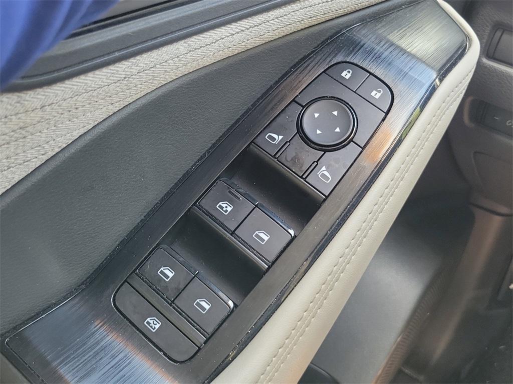 used 2023 Nissan Rogue car, priced at $21,999