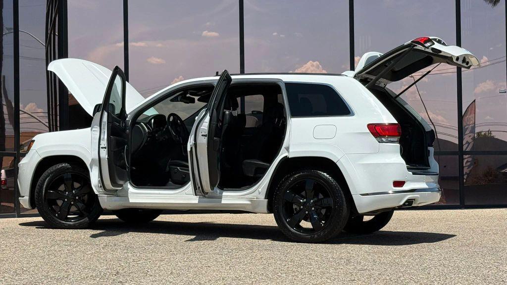 used 2015 Jeep Grand Cherokee car, priced at $14,990