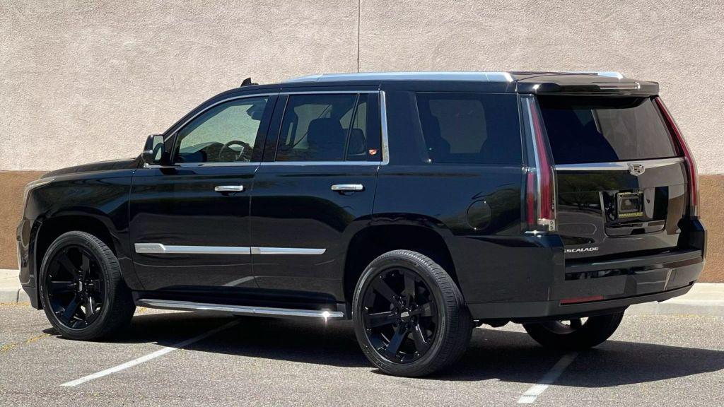 used 2020 Cadillac Escalade car, priced at $37,990