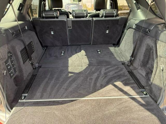 used 2019 Land Rover Discovery car, priced at $24,990
