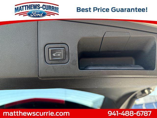 used 2020 Cadillac XT5 car, priced at $16,995