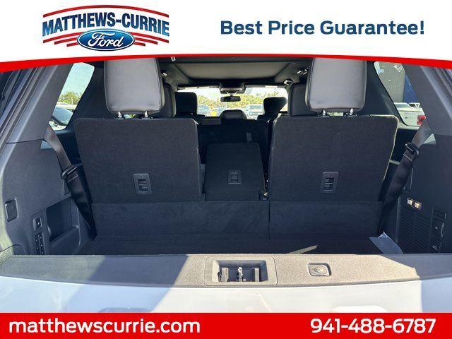 new 2025 Ford Expedition car, priced at $80,433
