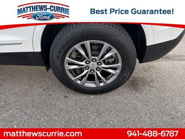 used 2021 Cadillac XT5 car, priced at $28,400