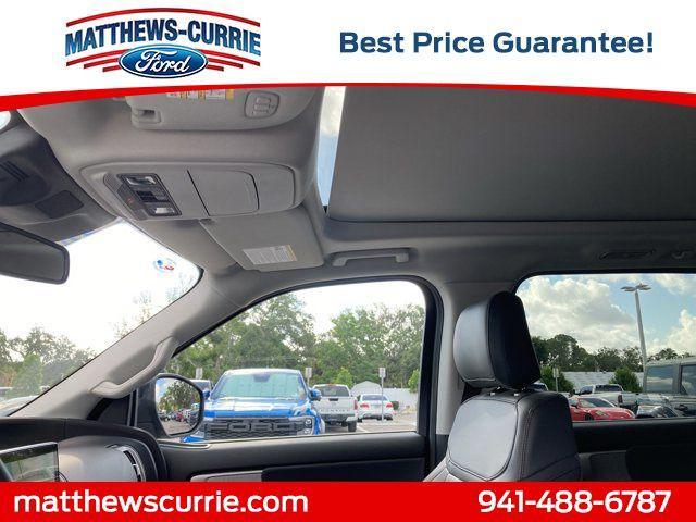 new 2025 Ford Expedition car, priced at $66,188