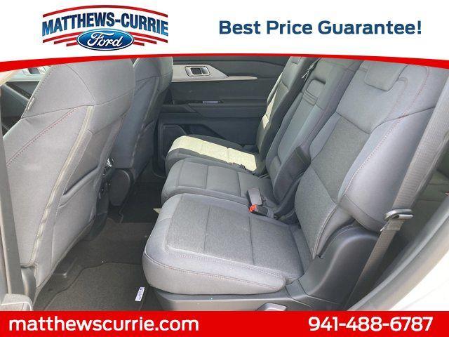new 2025 Ford Explorer car