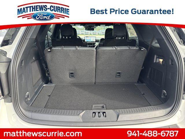 new 2025 Ford Explorer car, priced at $56,998