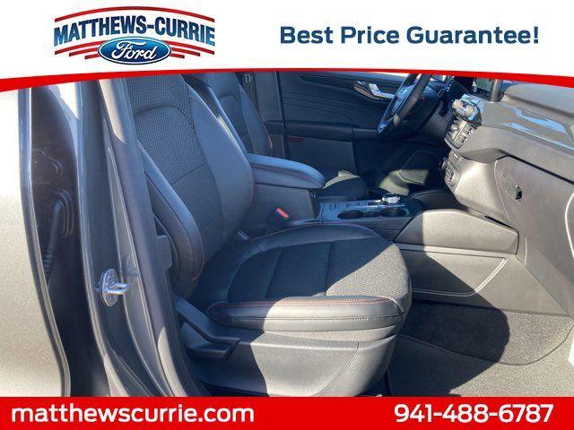 new 2025 Ford Escape car, priced at $30,200