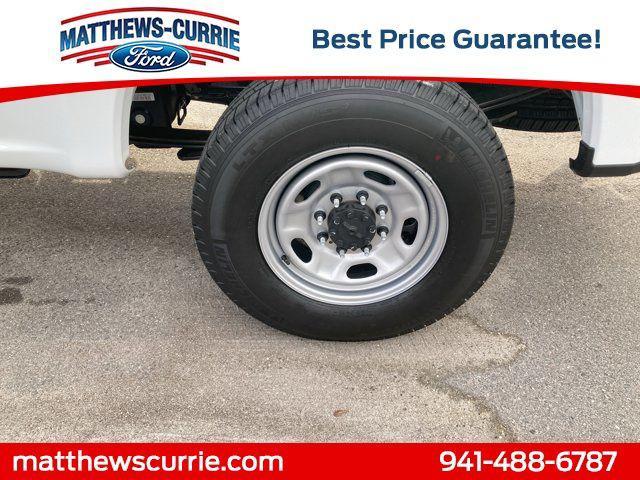 new 2025 Ford F-250 car, priced at $42,900
