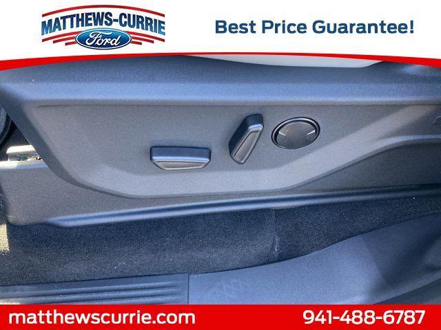 new 2025 Ford Expedition car, priced at $77,040