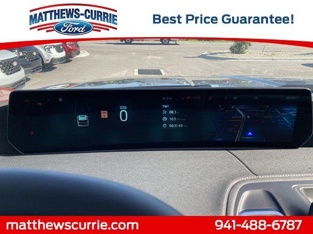 new 2025 Ford Expedition car, priced at $77,040