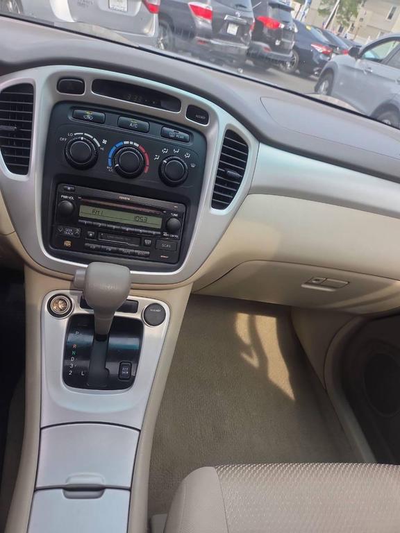 used 2007 Toyota Highlander car, priced at $5,995