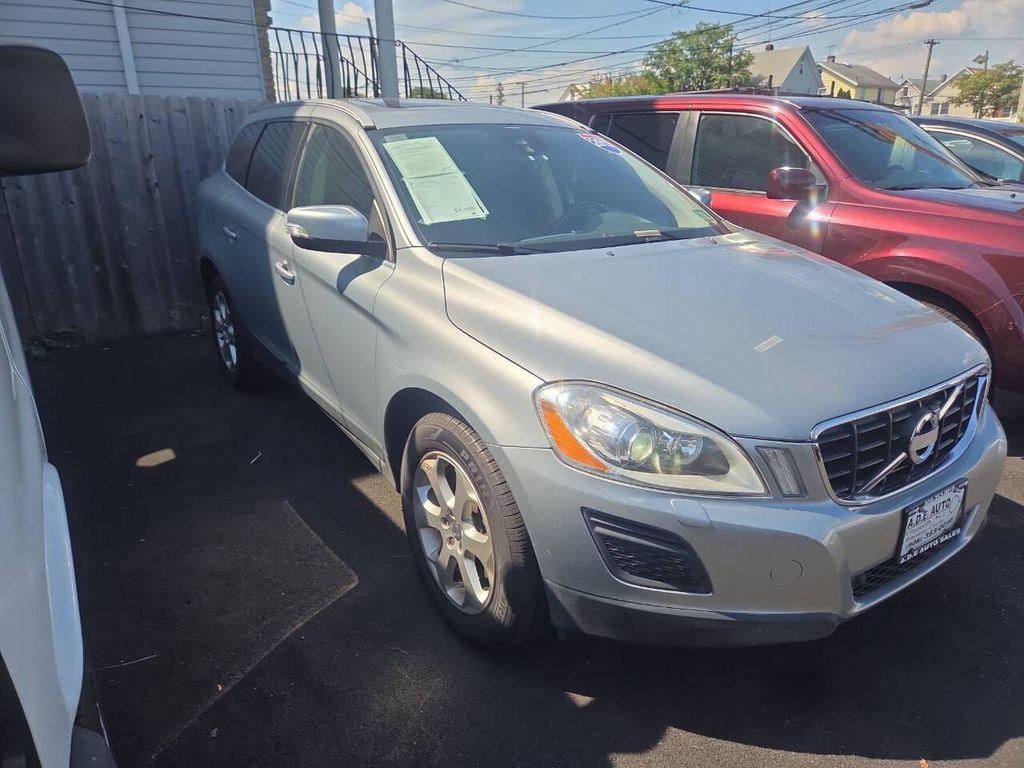 used 2013 Volvo XC60 car, priced at $8,895