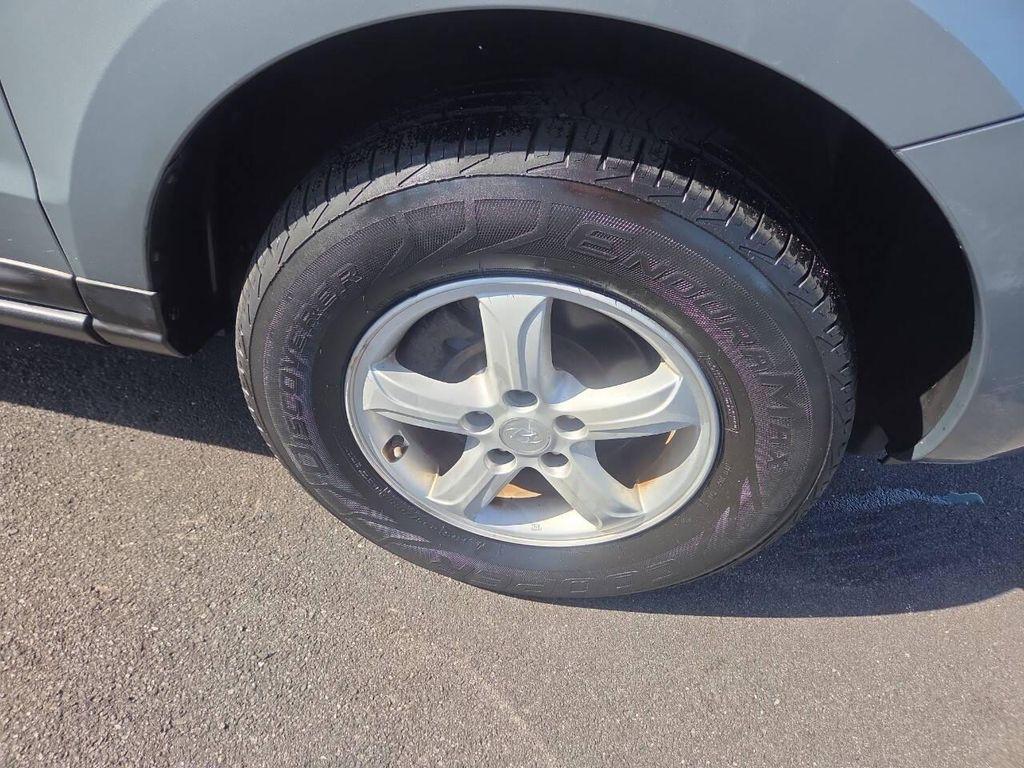 used 2007 Hyundai Santa Fe car, priced at $4,995