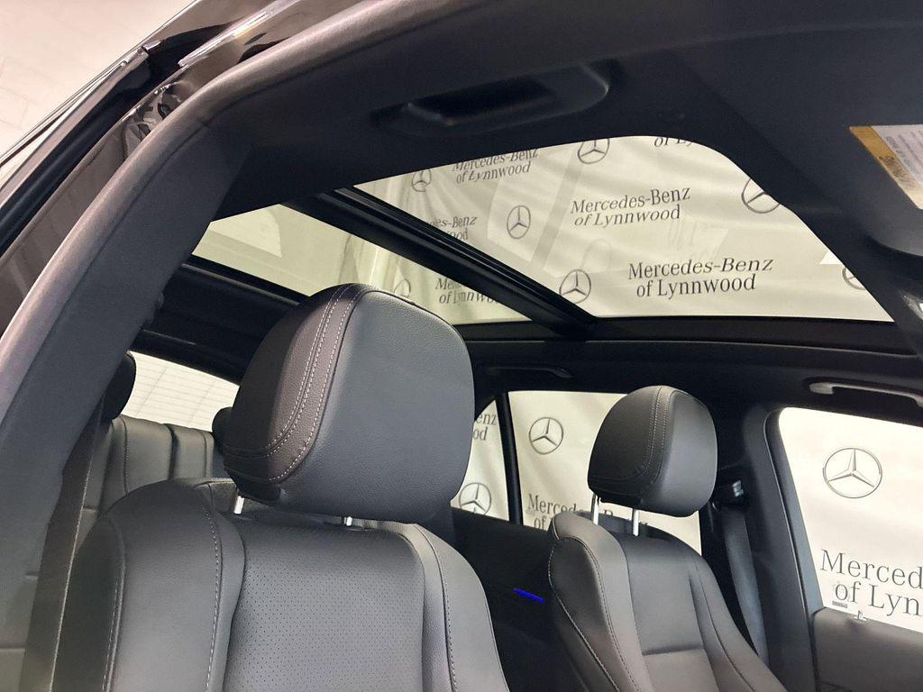 new 2025 Mercedes-Benz GLE 350 car, priced at $76,195