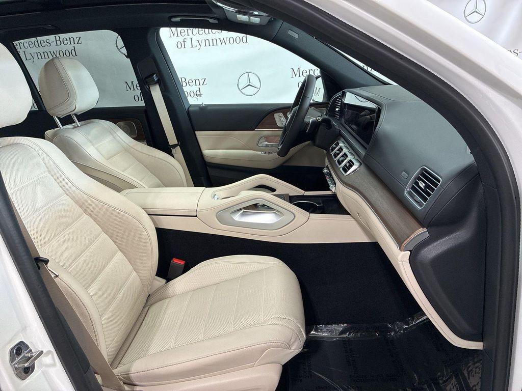 new 2026 Mercedes-Benz GLE 580 car, priced at $98,415