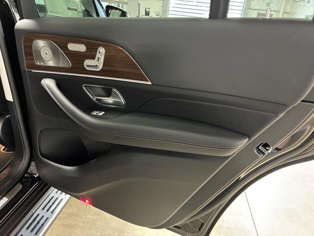 new 2025 Mercedes-Benz GLS 580 car, priced at $120,840