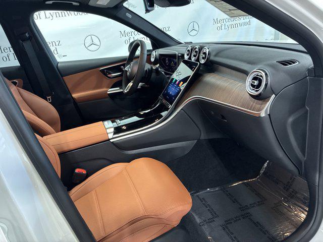 new 2025 Mercedes-Benz GLC 300 car, priced at $61,730