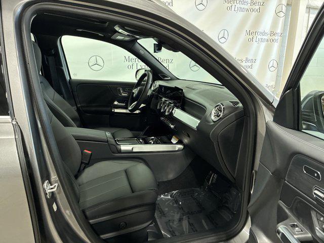 new 2025 Mercedes-Benz GLB 250 car, priced at $53,830