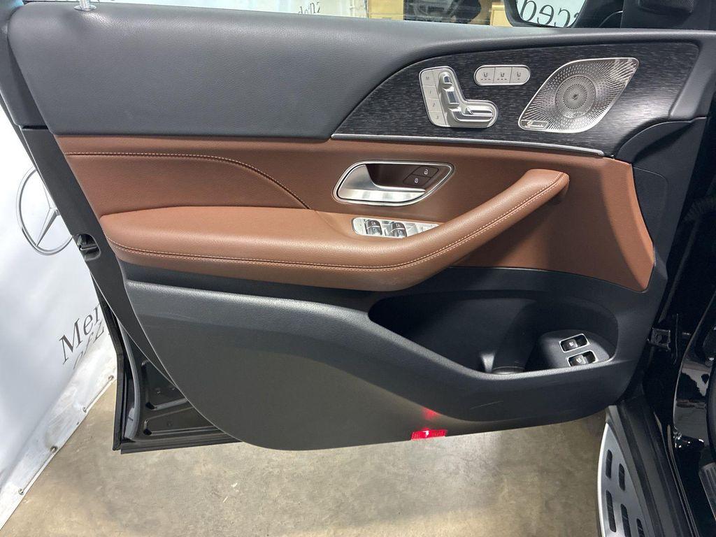 new 2025 Mercedes-Benz GLE 450e car, priced at $83,370
