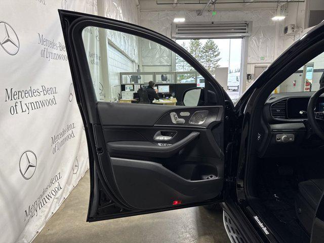 new 2025 Mercedes-Benz GLE 350 car, priced at $76,000