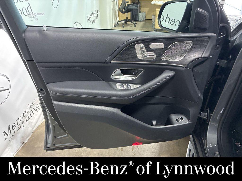 new 2026 Mercedes-Benz GLE 450 car, priced at $80,190