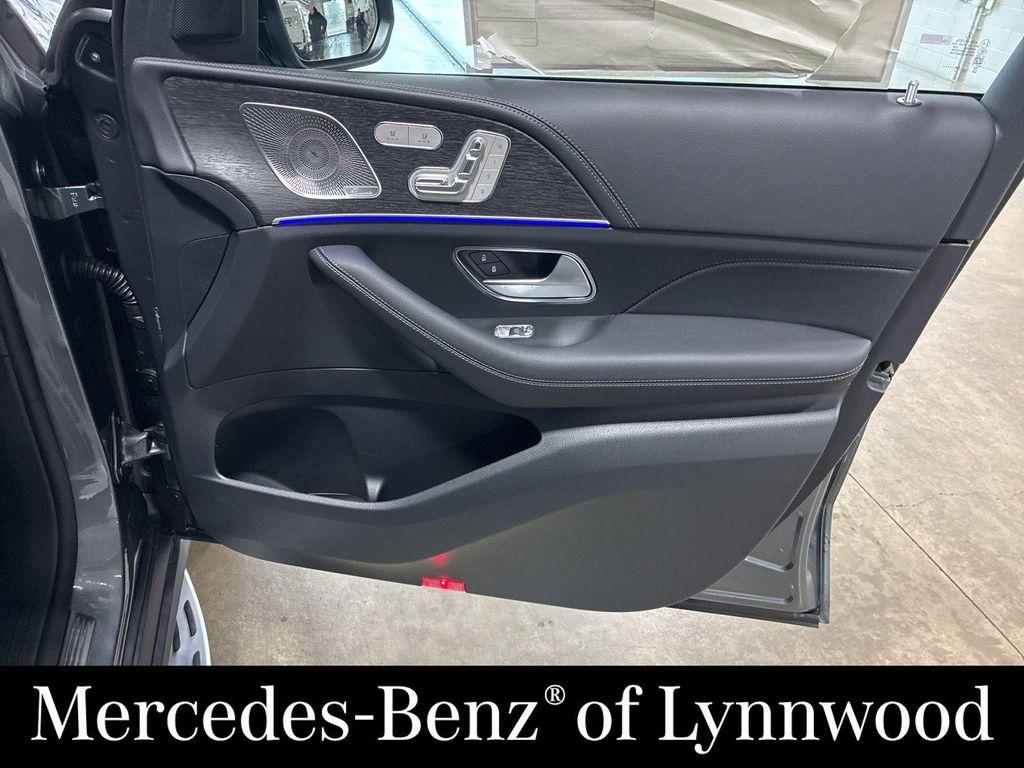 new 2026 Mercedes-Benz GLE 450 car, priced at $80,190