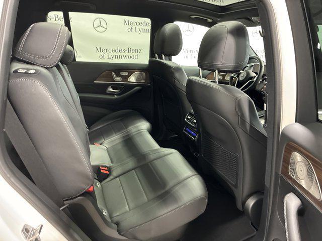 new 2025 Mercedes-Benz GLS 450 car, priced at $92,240