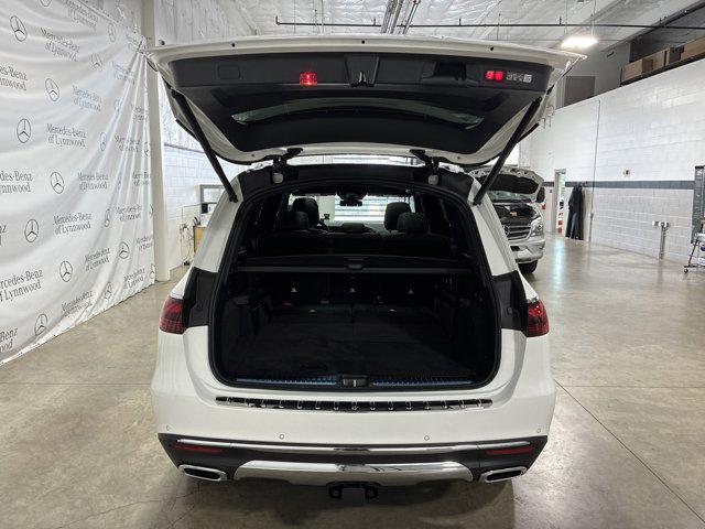 new 2025 Mercedes-Benz GLS 450 car, priced at $92,240