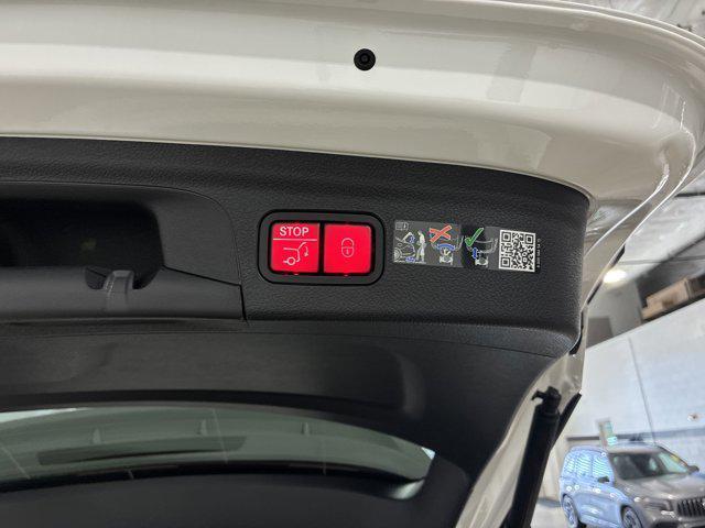 new 2025 Mercedes-Benz GLE 450 car, priced at $83,860