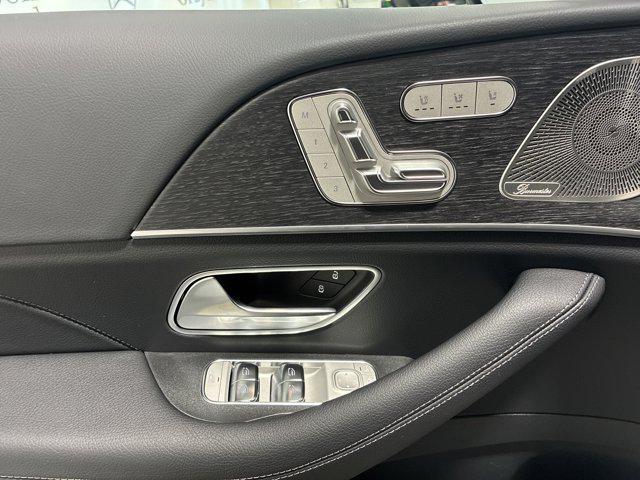 new 2025 Mercedes-Benz GLE 450 car, priced at $83,860