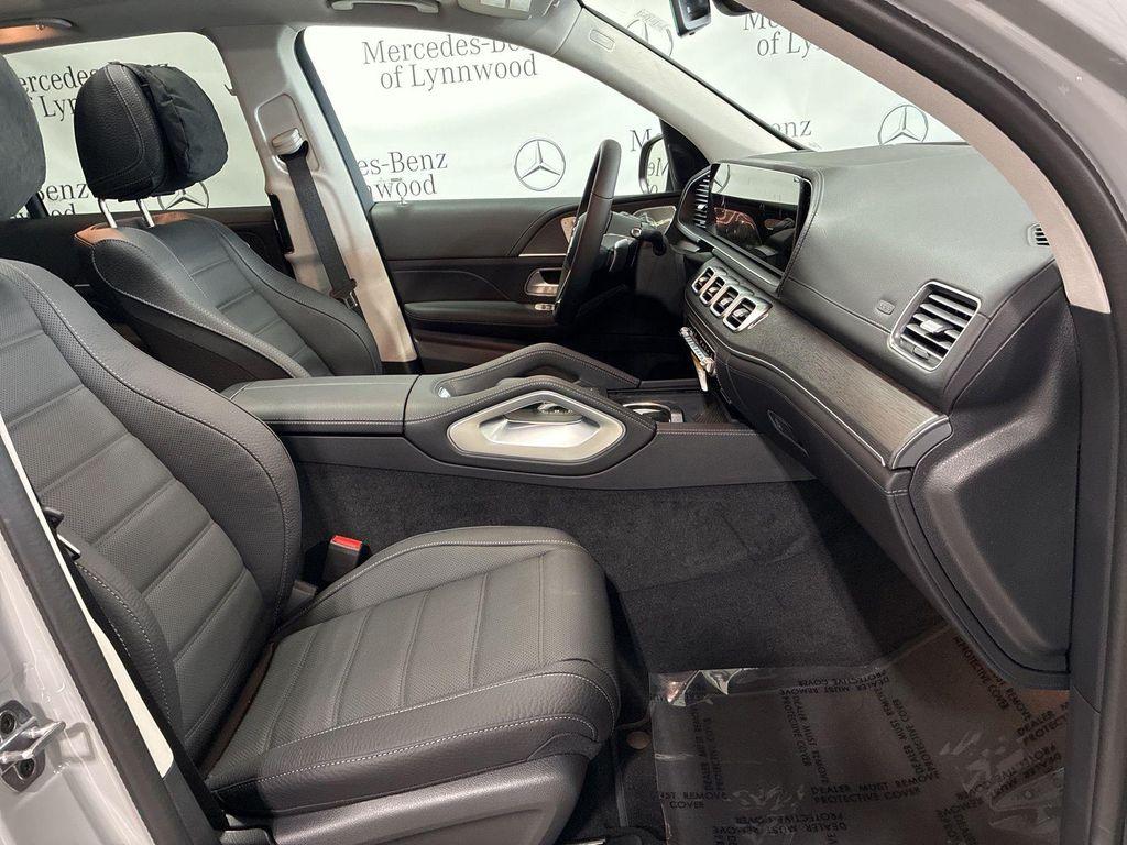 new 2026 Mercedes-Benz GLE 450 car, priced at $91,245
