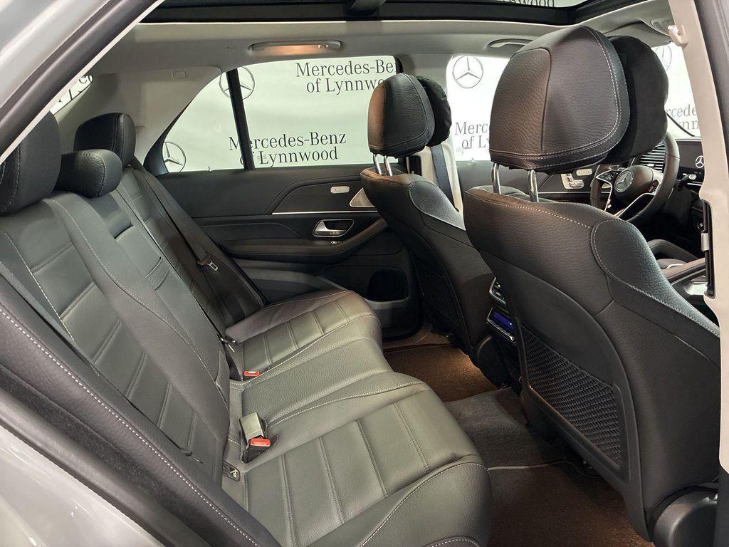 new 2026 Mercedes-Benz GLE 450 car, priced at $91,245